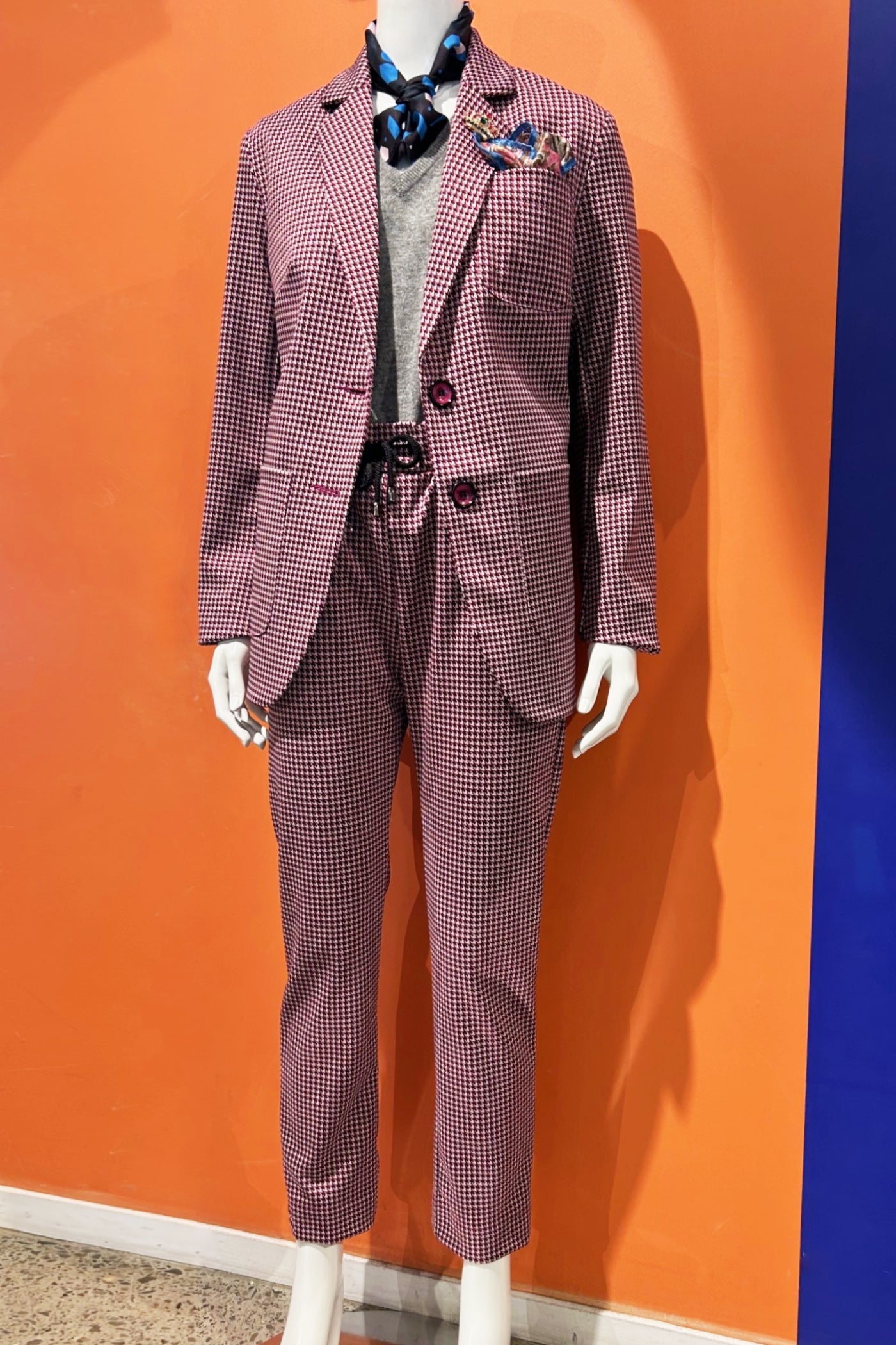 WORLD 5160W Hound Blazer Cerise Houndstooth