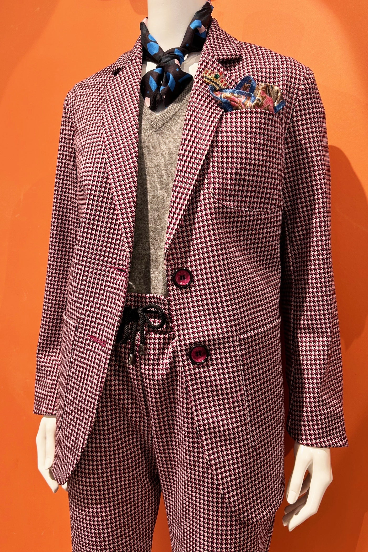 WORLD 5160W Hound Blazer Cerise Houndstooth