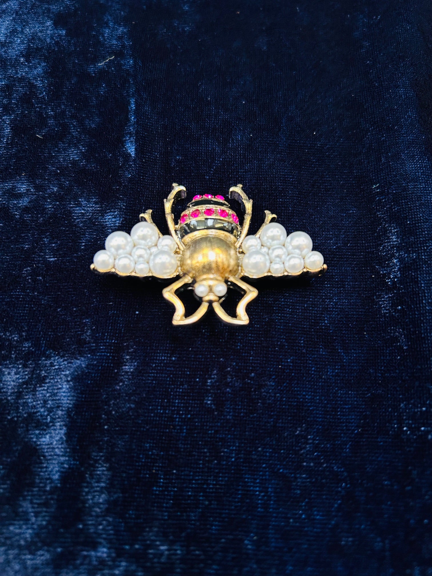 Diamanté Costume Lapel Brooch - Pearl Bee Pink