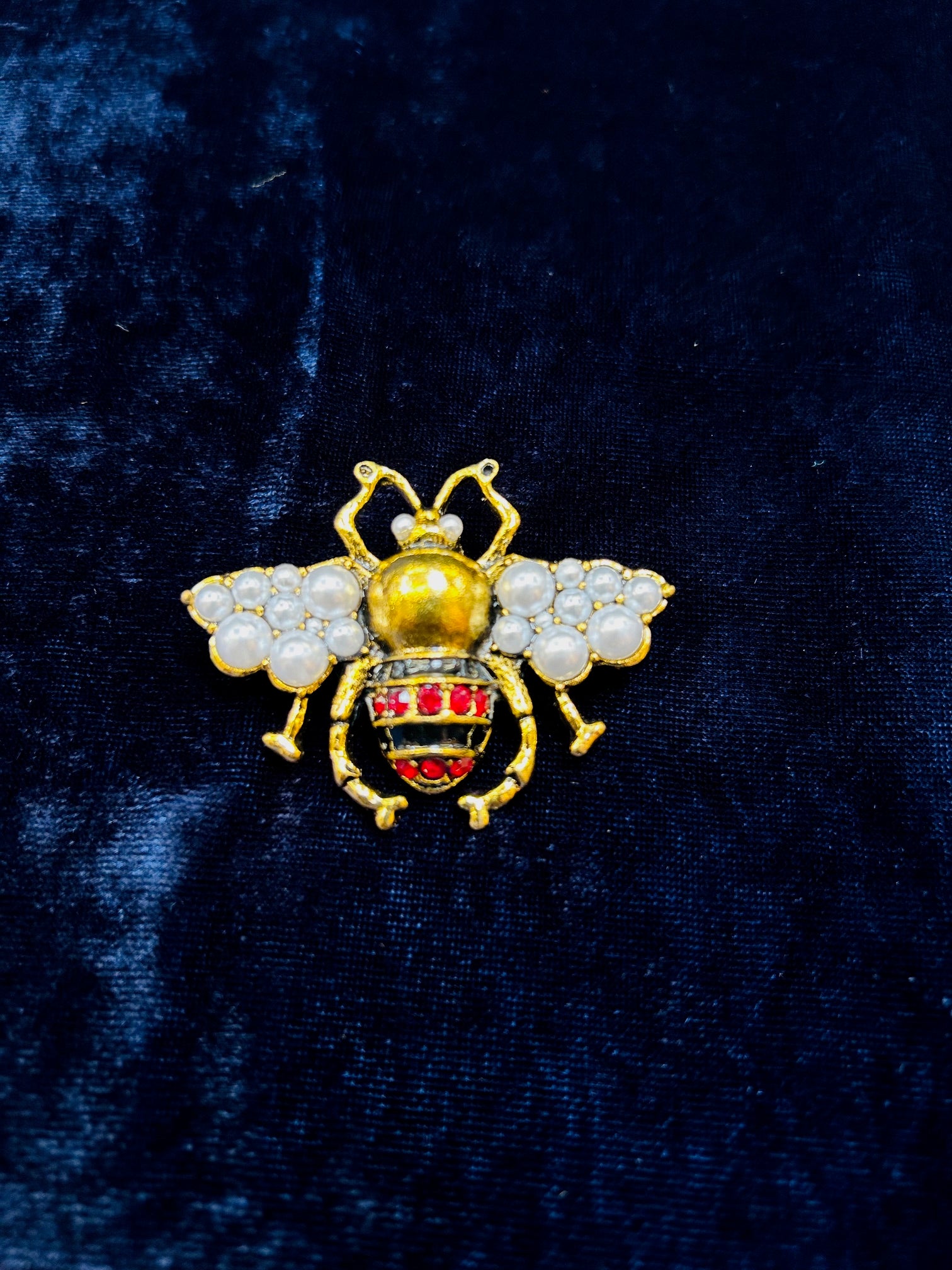 Diamanté Costume Lapel Brooch - Pearl Bee Red