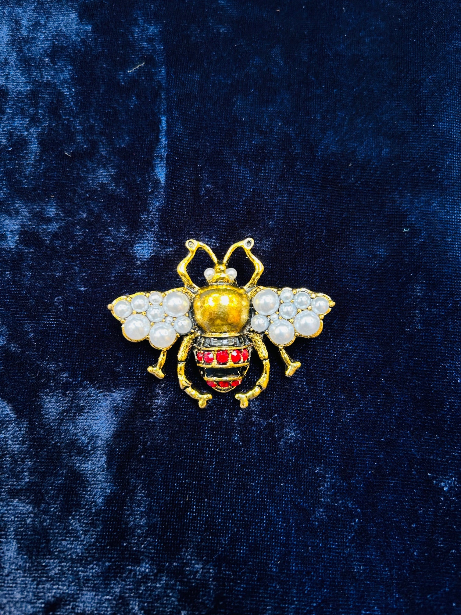 Diamanté Costume Lapel Brooch - Pearl Bee Red